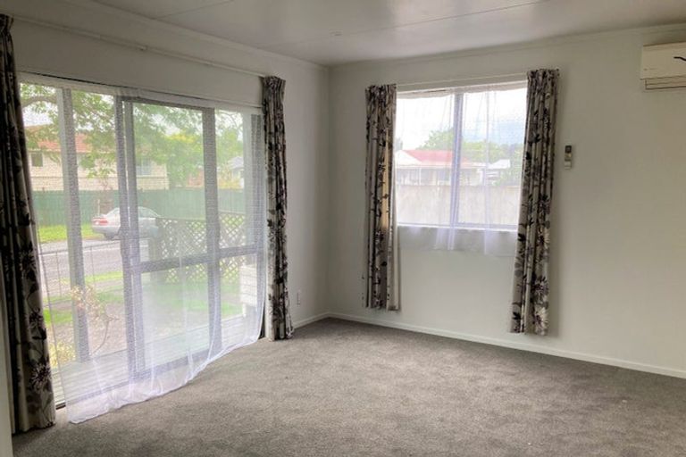 Photo of property in 33 Crawshaw Drive, Nawton, Hamilton, 3200