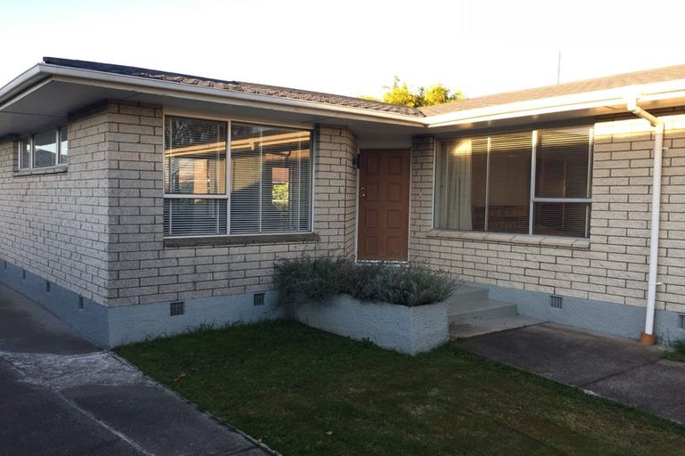 Photo of property in 6 Glenside Avenue, Ilam, Christchurch, 8041