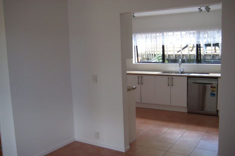Photo of property in 75 Kennedy Avenue, Forrest Hill, Auckland, 0620