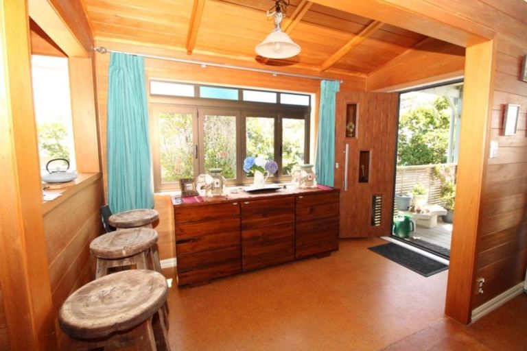 Photo of property in 20 Hilldale Crescent, Kuaotunu West, Whitianga, 3592