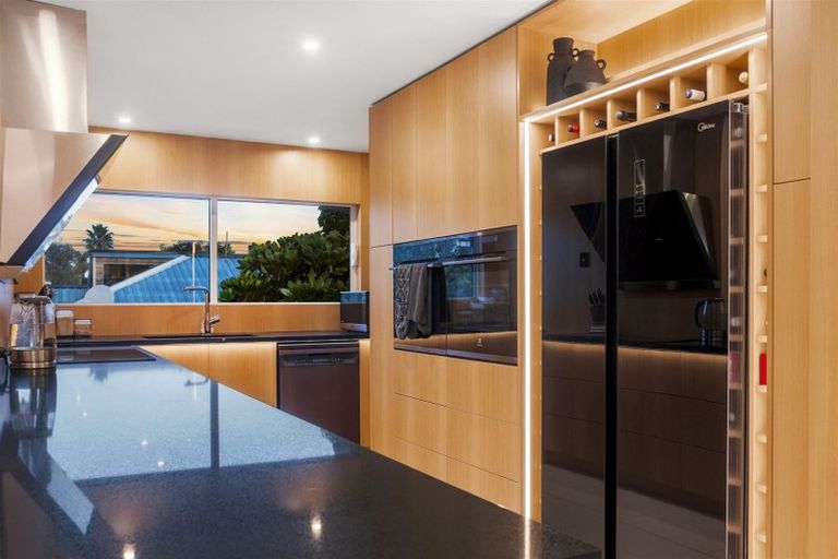 Photo of property in 310b Oceanbeach Road, Mount Maunganui, 3116