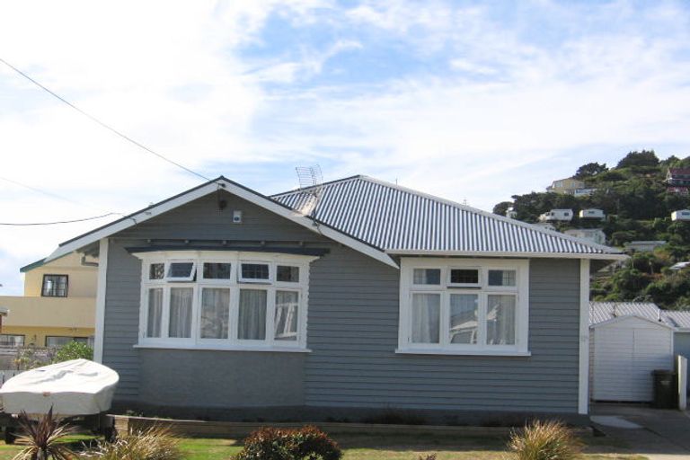 Photo of property in 11b Bruges Avenue, Miramar, Wellington, 6022