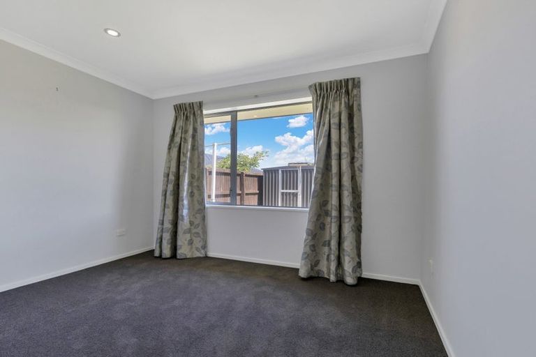 Photo of property in 9 Walnut Way, Rangiora, 7400