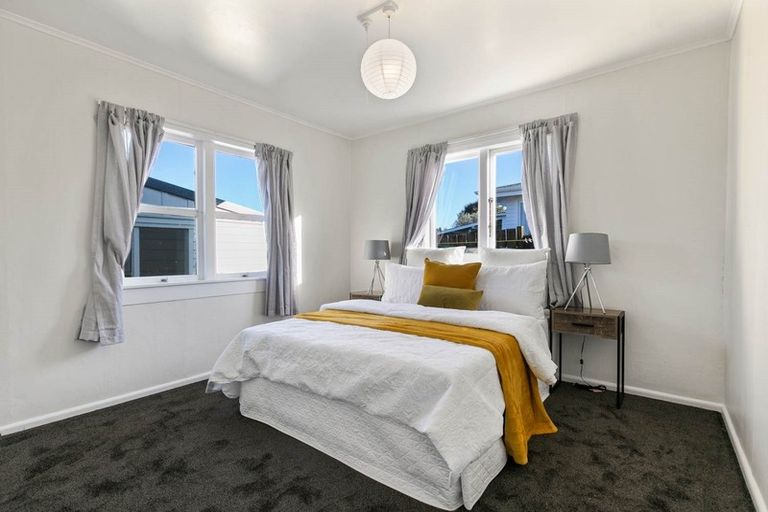 Photo of property in 90 Porchester Road, Papakura, 2110