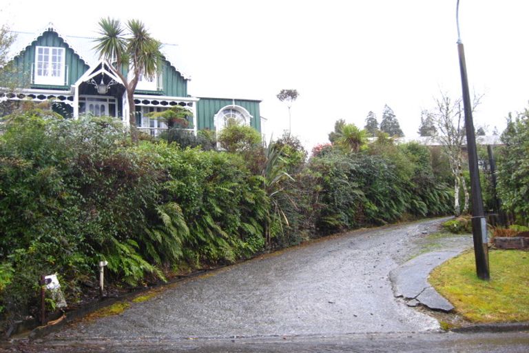 Photo of property in 14 Ivy Terrace, Moana, 7872