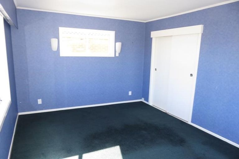 Photo of property in 16 Oswald Crescent, Paparangi, Wellington, 6037