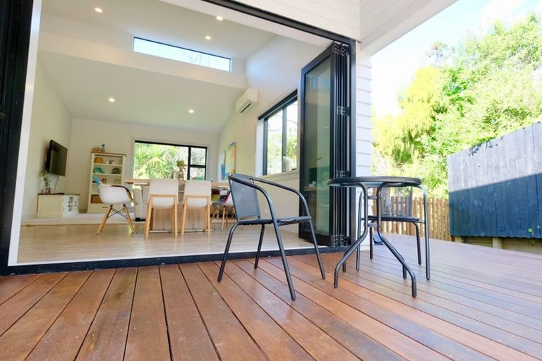 Photo of property in 119a Weatherly Road, Torbay, Auckland, 0630