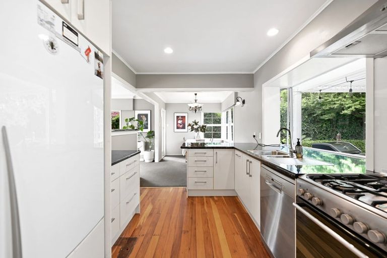 Photo of property in 5 Grassy Downs Place, St Andrews, Hamilton, 3200