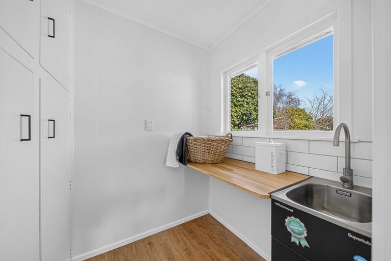 Photo of property in 17 Philip Street, Carterton, 5713