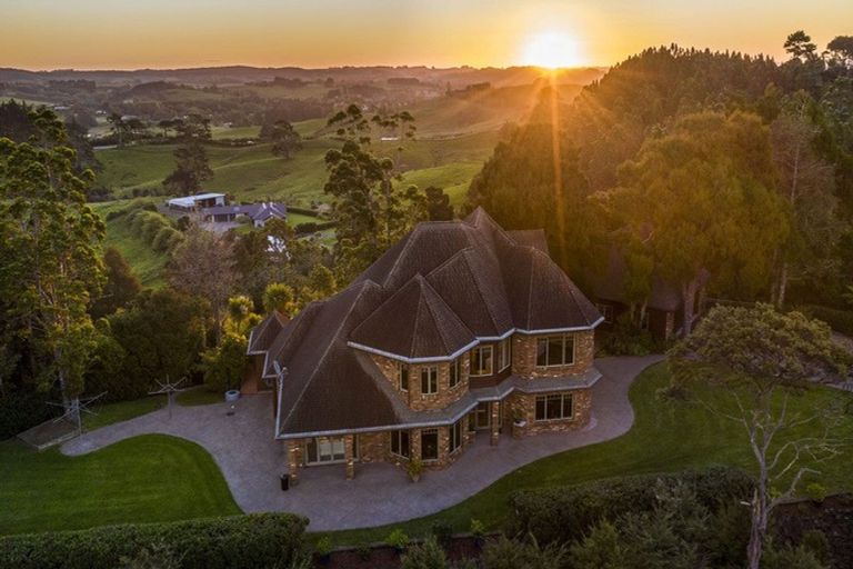 Photo of property in 251 Whitehills Road, Waitoki, 0994