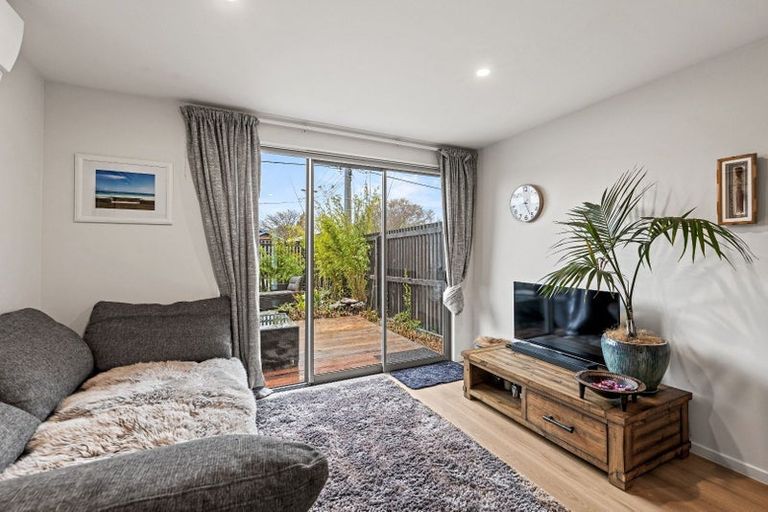 Photo of property in 1/47 Mersey Street, St Albans, Christchurch, 8014