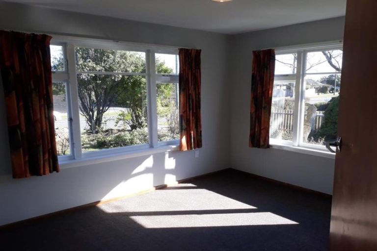 Photo of property in 33 Bourne Crescent, Papanui, Christchurch, 8053