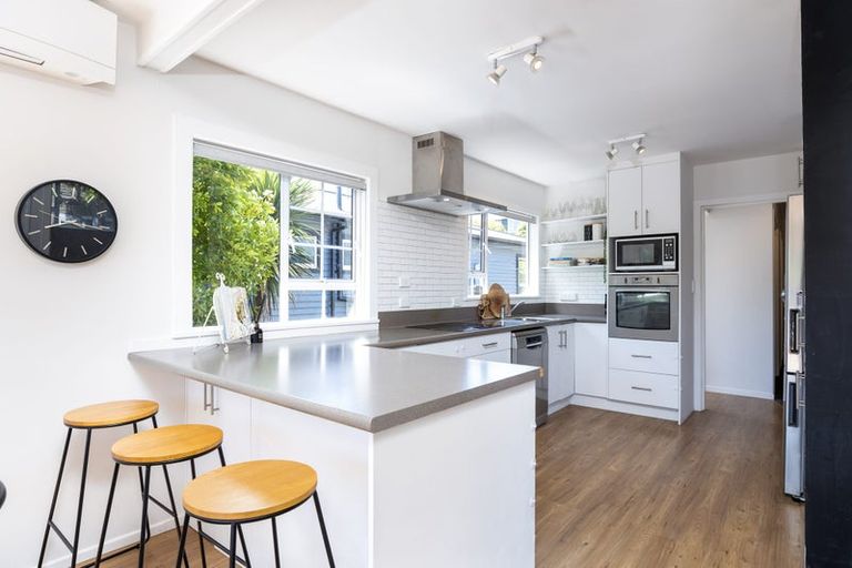 Photo of property in 43 Essex Street, Vogeltown, New Plymouth, 4310