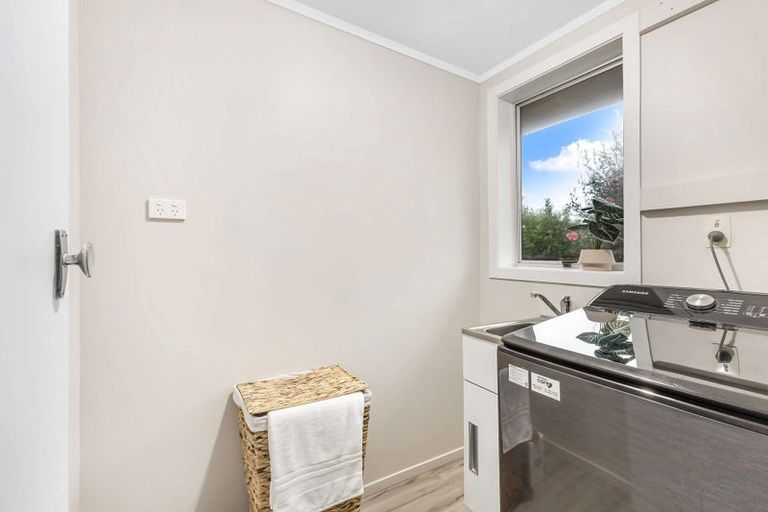 Photo of property in 14 Harriet Place, Spotswood, New Plymouth, 4310