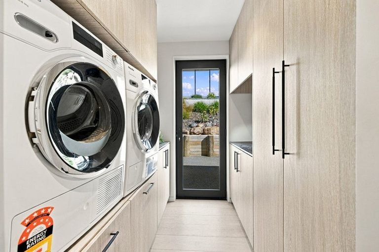 Photo of property in 19 Rauhea Lane, Clifton, Christchurch, 8081