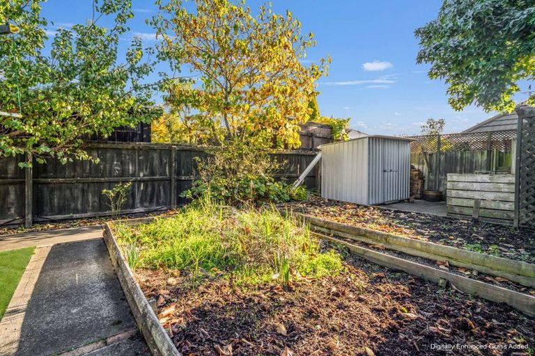 Photo of property in 15 Hemingford Place, Halswell, Christchurch, 8025