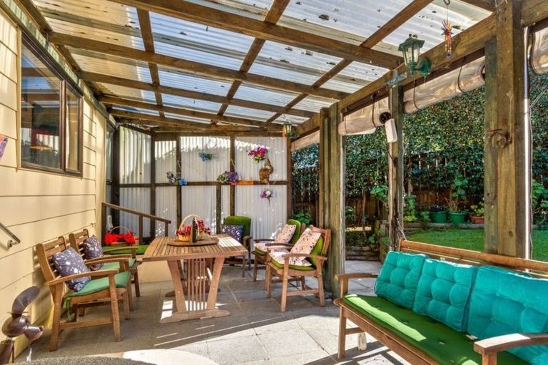 Photo of property in 13a Hammond Avenue, Hatfields Beach, Orewa, 0931