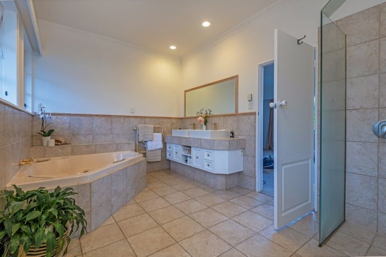 Photo of property in 33 Montgomery Terrace, Hokowhitu, Palmerston North, 4410