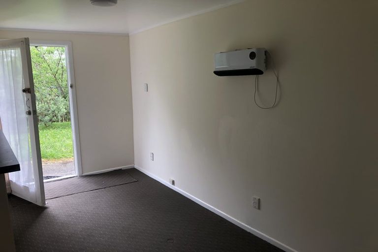 Photo of property in 4 Westland Road, Mount Cook, Wellington, 6021