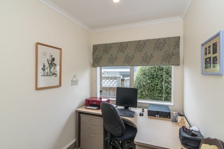 Photo of property in 10 Barrett Drive, Waikanae Beach, Waikanae, 5036