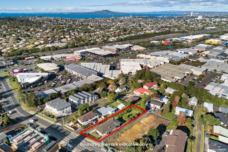 Photo of property in 1/201 Sunnynook Road, Wairau Valley, Auckland, 0627