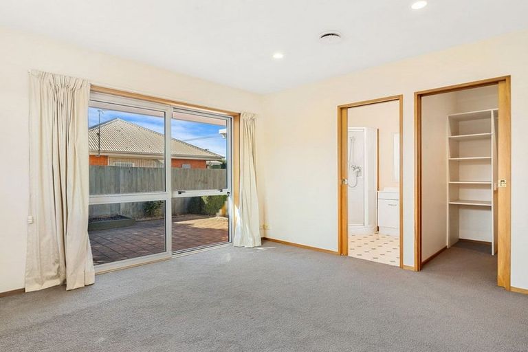 Photo of property in 139a Avonhead Road, Avonhead, Christchurch, 8042