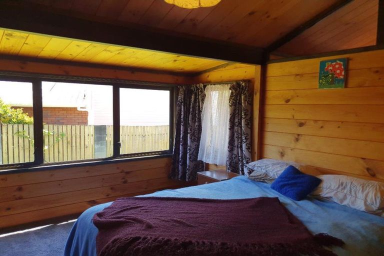 Photo of property in 16 Elder Grove, Whalers Gate, New Plymouth, 4310