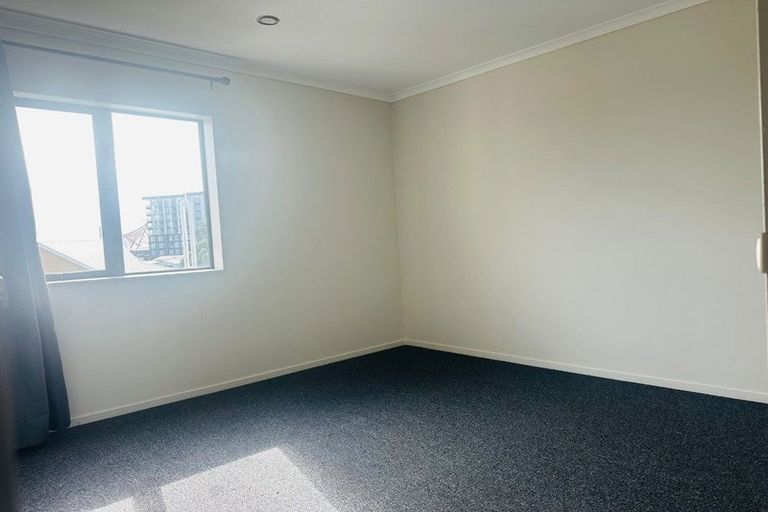 Photo of property in 2/8 Kerrs Road, Wiri, Auckland, 2104