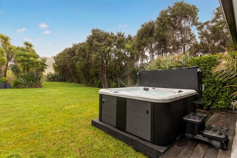 Photo of property in 875 Hibiscus Coast Highway, Waiwera, Orewa, 0994