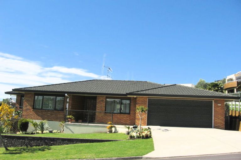 Photo of property in 1 Astor Place, Welcome Bay, Tauranga, 3112