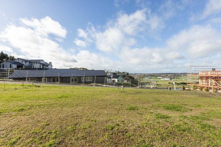 Photo of property in 93 Oak Road, Poraiti, Napier, 4112
