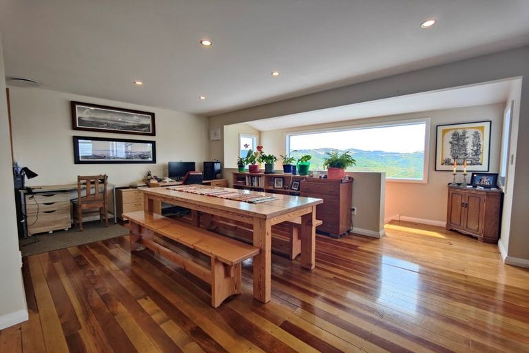 Photo of property in 22 Huntingdon Street, Northland, Wellington, 6012