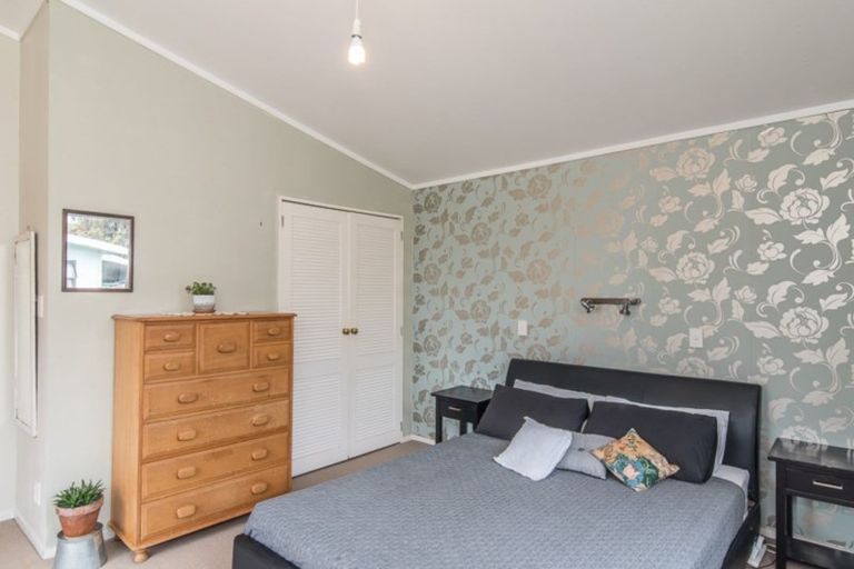 Photo of property in 86 Aorangi Road, Paraparaumu, 5032