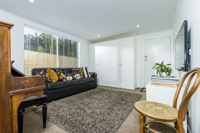 Photo of property in 25 Regent Street, Devonport, Auckland, 0624