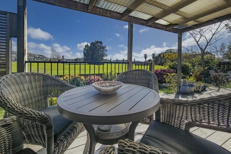 Photo of property in 2/93 Florence Avenue, Orewa, 0931