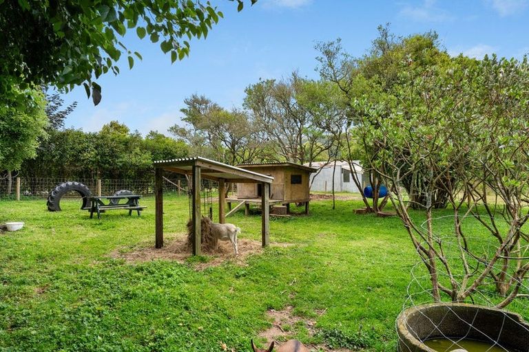 Photo of property in 359a Kuku Road East, Kuku, Levin, 5570