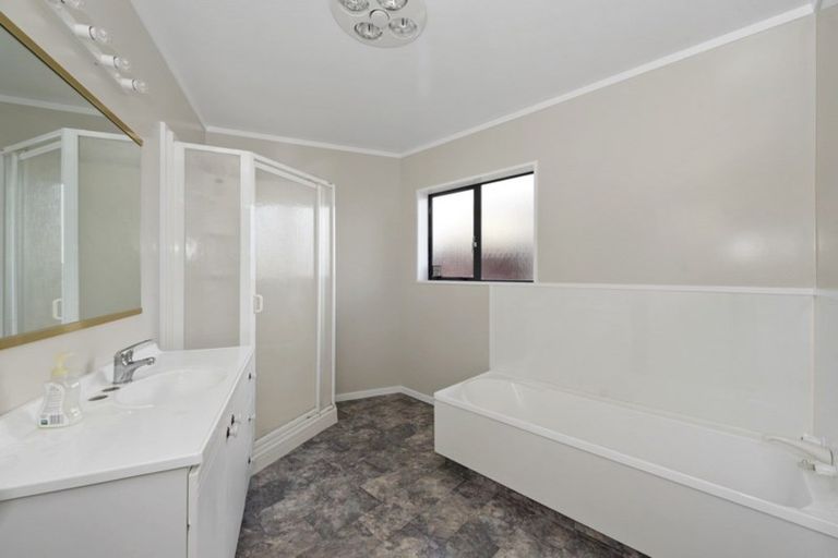 Photo of property in 15b Forest Lake Road, Forest Lake, Hamilton, 3200