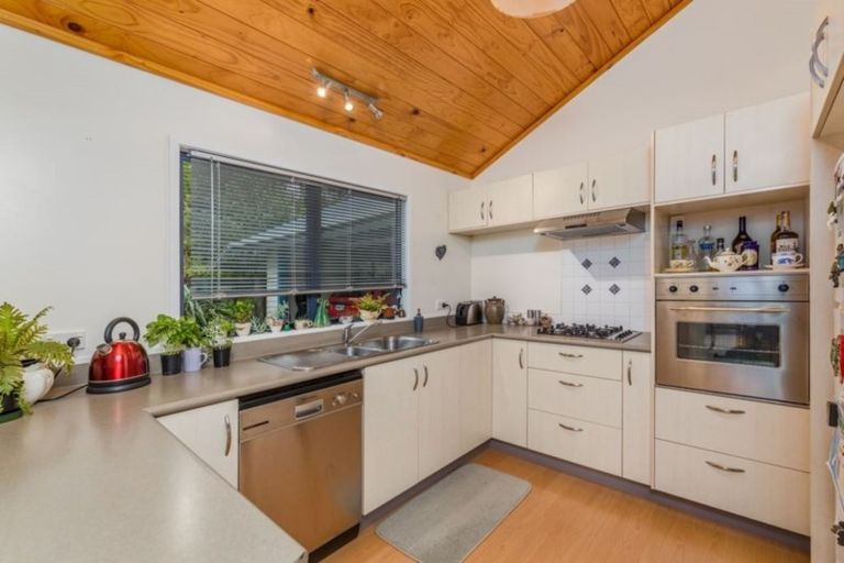 Photo of property in 7 Arabella Road, Opua, 0200