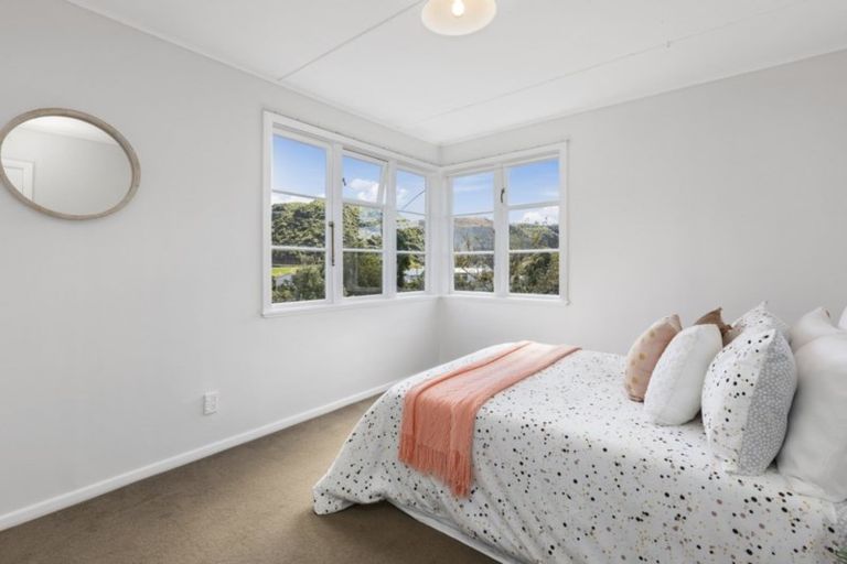 Photo of property in 51 Compton Crescent, Taita, Lower Hutt, 5011