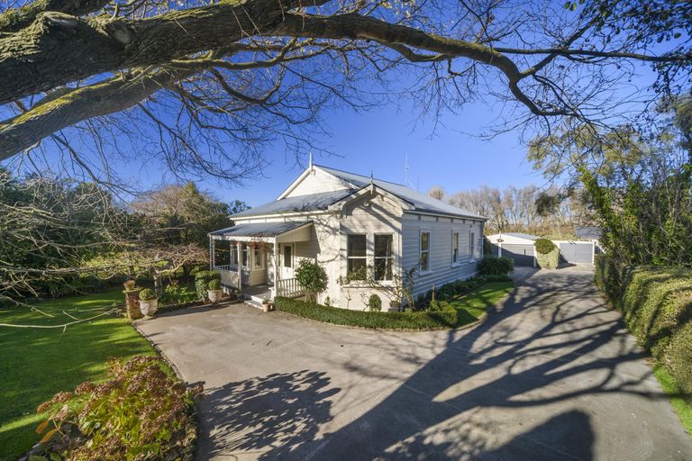 Photo of property in 130 Newbury Line, Newbury, Palmerston North, 4478