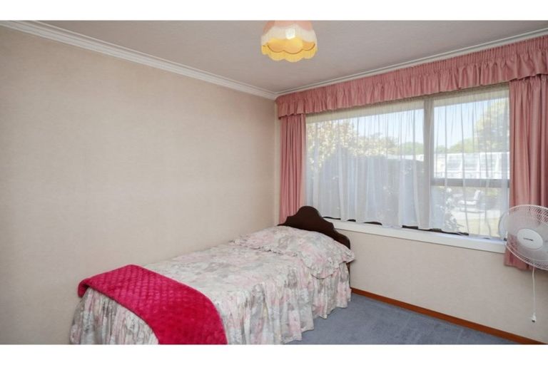 Photo of property in 36 Colesbury Street, Bishopdale, Christchurch, 8053