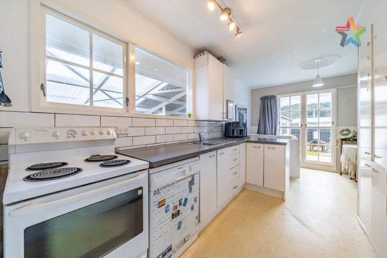 Photo of property in 45 Berkeley Road, Wainuiomata, Lower Hutt, 5014