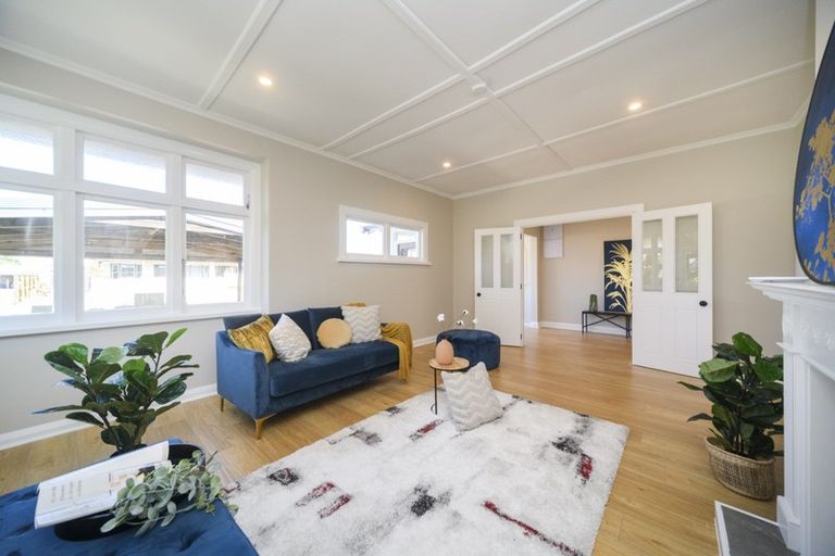 Photo of property in 17 Stewart Crescent, Hokowhitu, Palmerston North, 4410