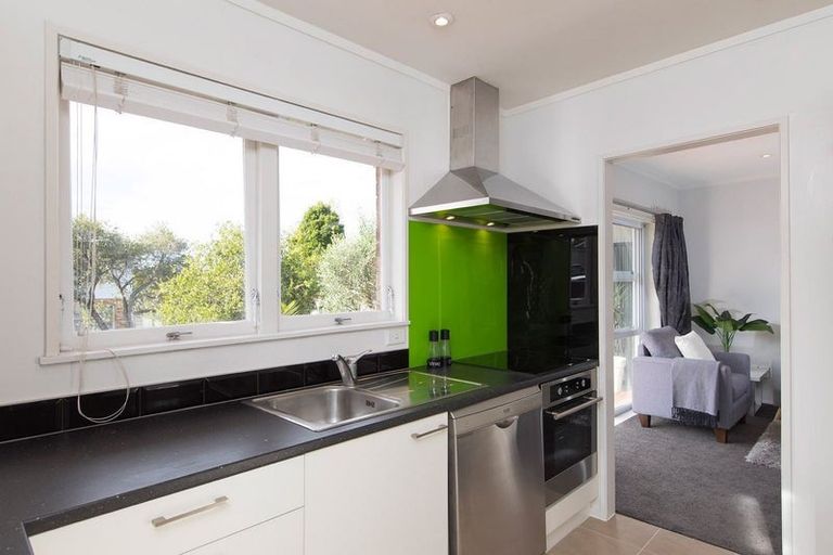 Photo of property in 2/56 Gowing Drive, Meadowbank, Auckland, 1072