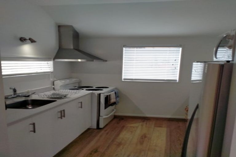 Photo of property in 2/15 Walton Street, Sydenham, Christchurch, 8023