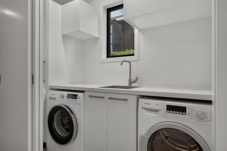 Photo of property in 25 Double Cone Road, Jacks Point, Queenstown, 9371
