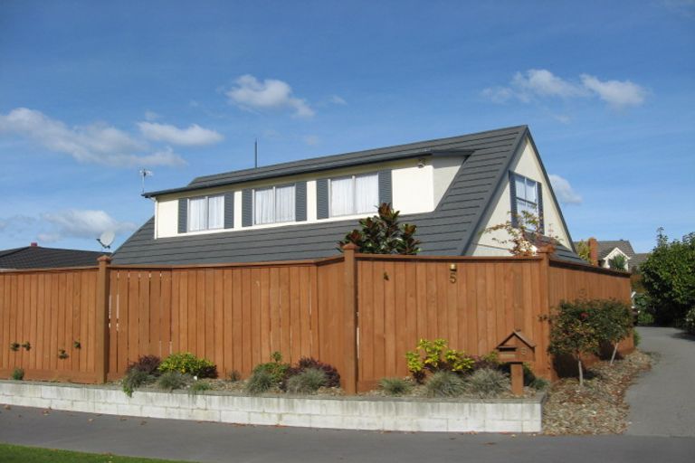 Photo of property in 5 Rutherglen Avenue, Ilam, Christchurch, 8041