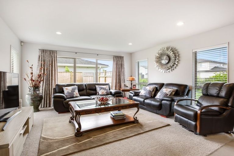 Photo of property in 8 Allium Avenue, Karaka, Papakura, 2113