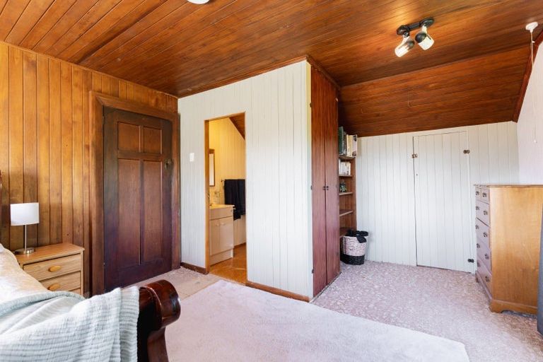 Photo of property in 20 Greenhithe Street, Waihola, Milton, 9073