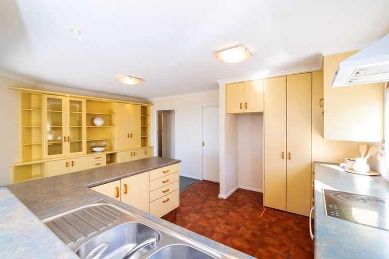 Photo of property in 71 The Esplanade, Westshore, Napier, 4110